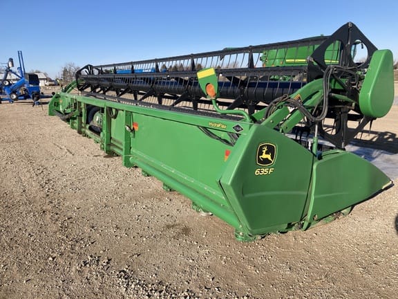 Main image John Deere 635F