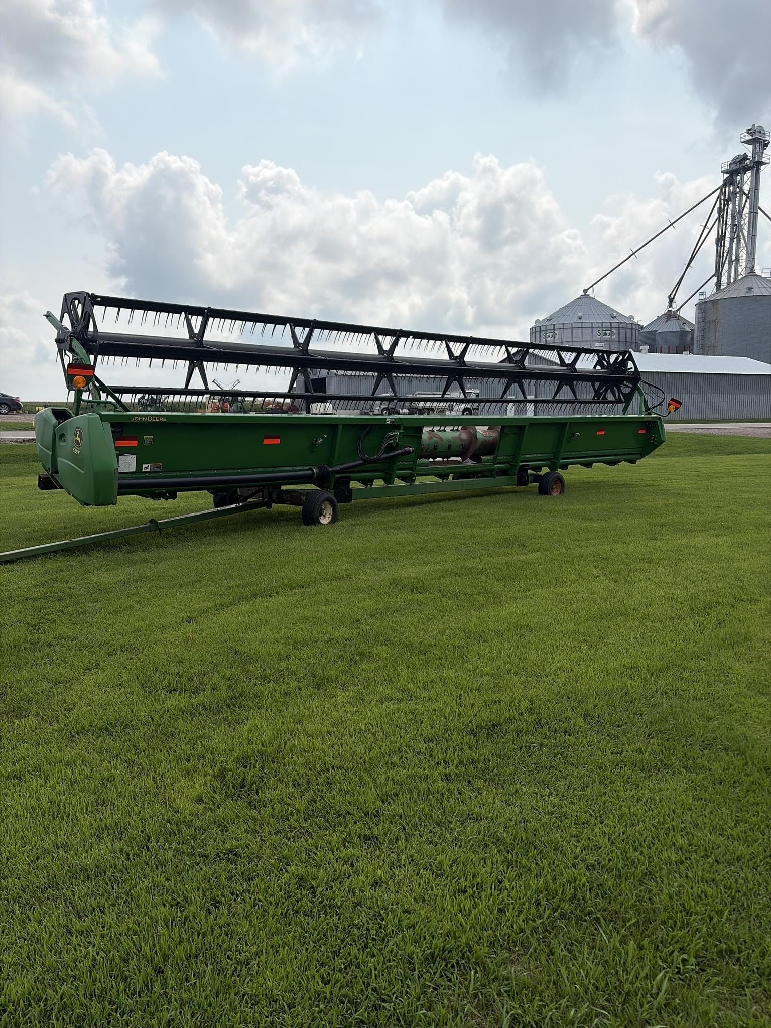 2009 John Deere 635F Equipment Image0