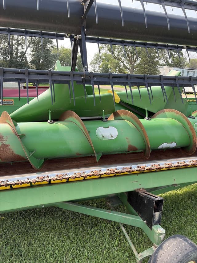 Image of John Deere 635F equipment image 3