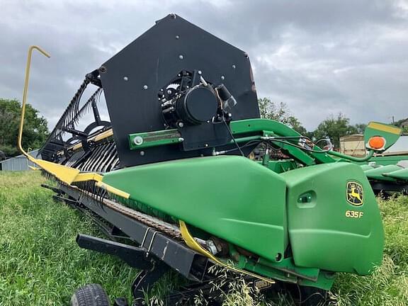 Image of John Deere 635F equipment image 1