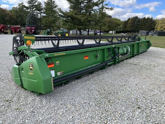 Image of John Deere 635F equipment image 3