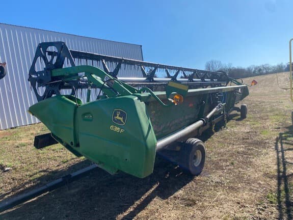Image of John Deere 635F equipment image 4