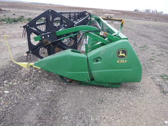 Main image John Deere 635F