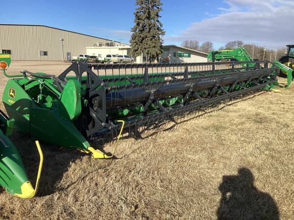 Image of John Deere 635F equipment image 1