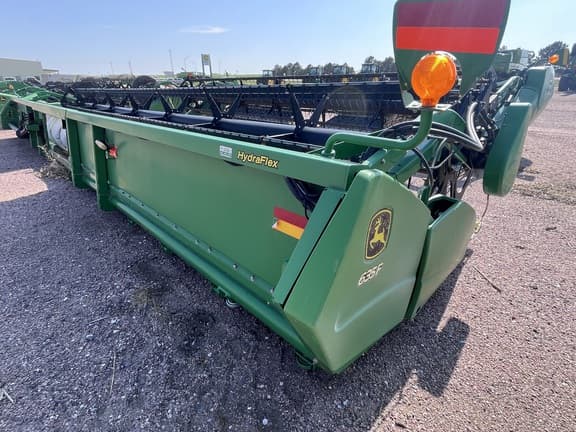 Image of John Deere 635F equipment image 4