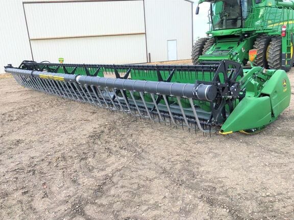 2009 John Deere 635F Image