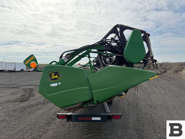 Image of John Deere 635F equipment image 4