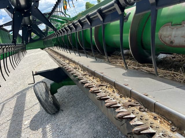 Image of John Deere 635F equipment image 4