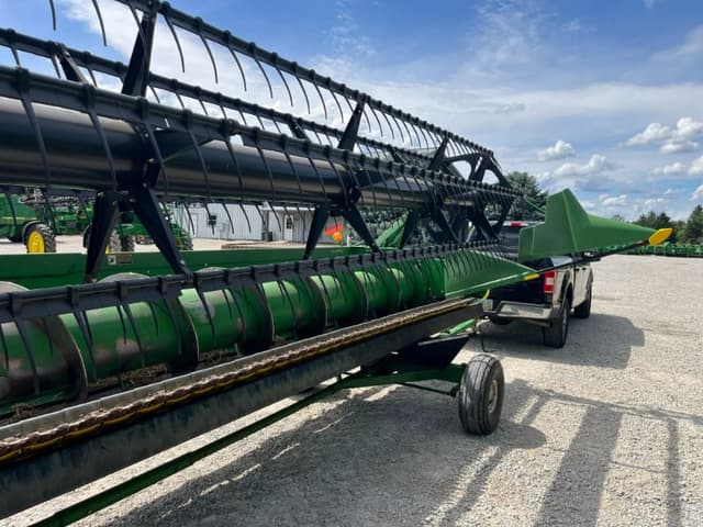 Image of John Deere 635F equipment image 2