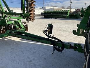 Main image John Deere 637 8