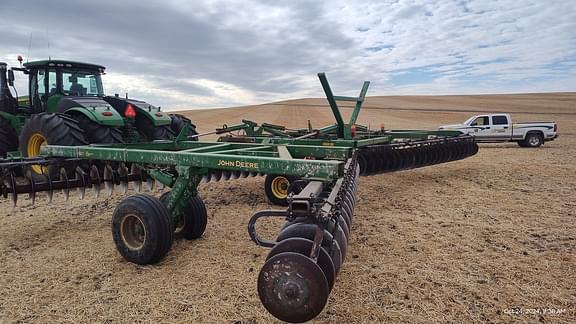 Image of John Deere 637 equipment image 3