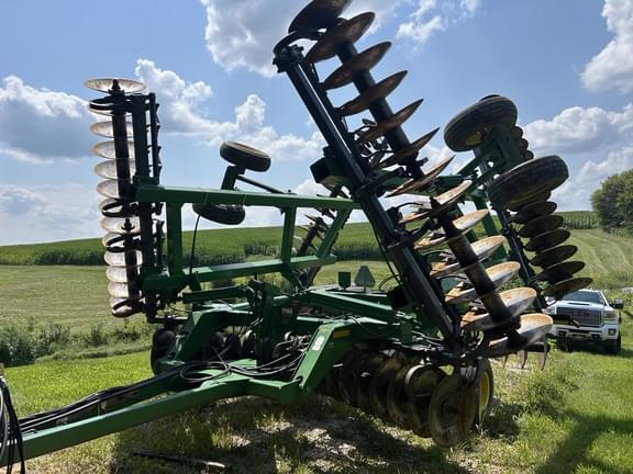 Image of John Deere 637 Primary image