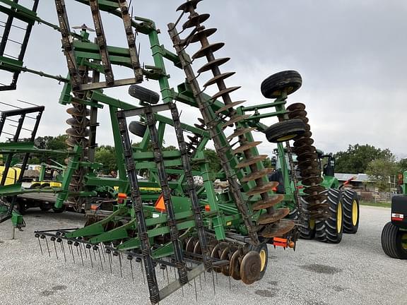 2009 John Deere 637 Equipment Image0