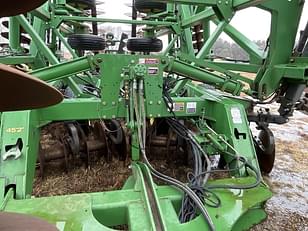 Main image John Deere 637 5