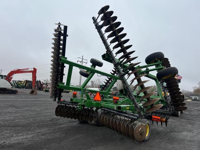 Image of John Deere 637 equipment image 4