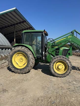 2009 John Deere 6430 Equipment Image0