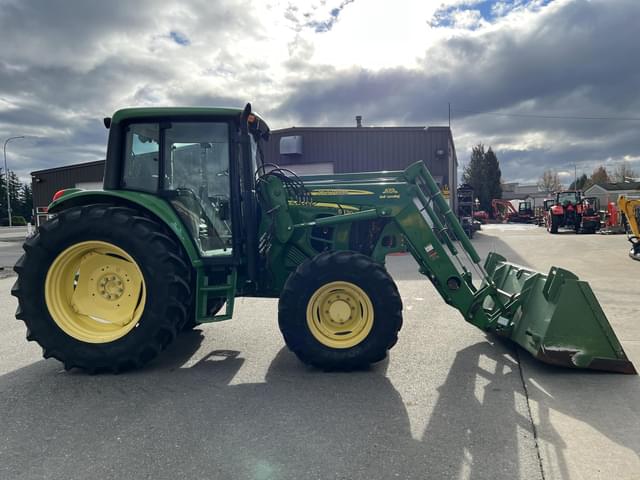 Image of John Deere 6430 equipment image 4