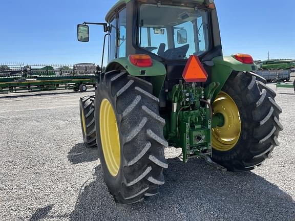 Image of John Deere 6430 equipment image 4