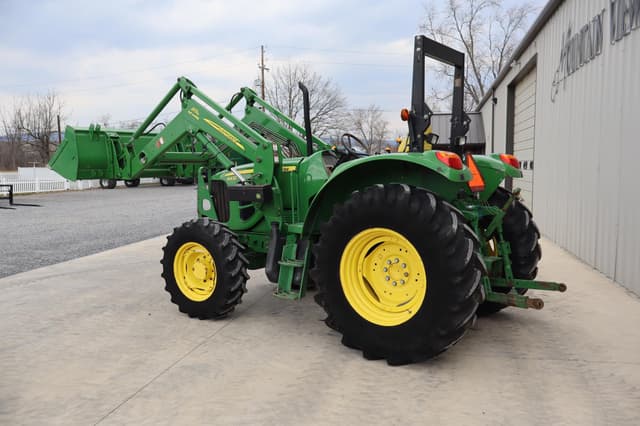 Image of John Deere 6430 equipment image 4