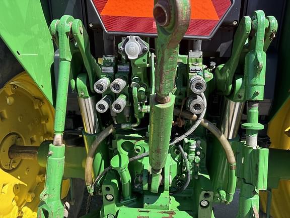 Image of John Deere 6430 equipment image 1