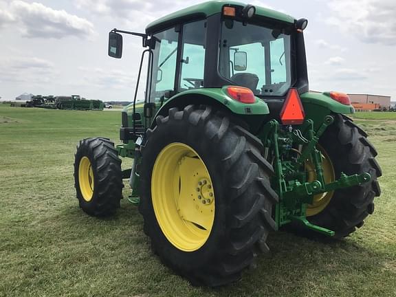 Image of John Deere 6430 equipment image 2