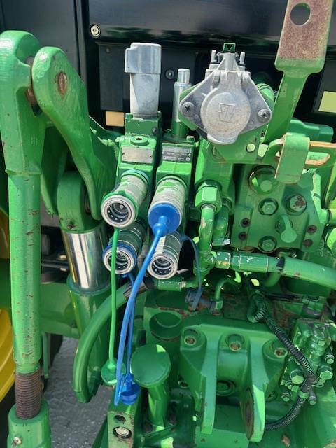 Image of John Deere 6430 equipment image 3