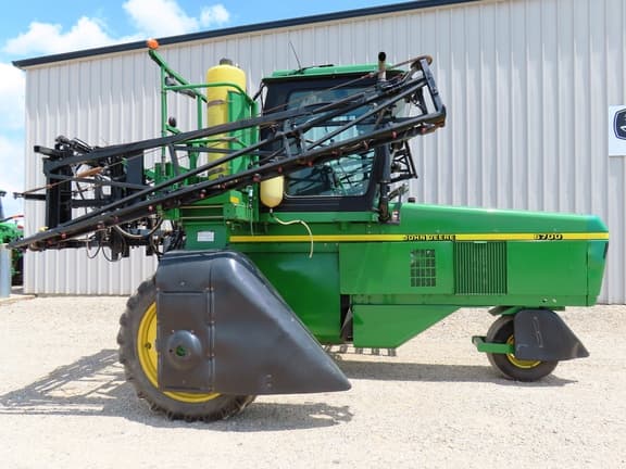 Image of John Deere 6700 Primary image