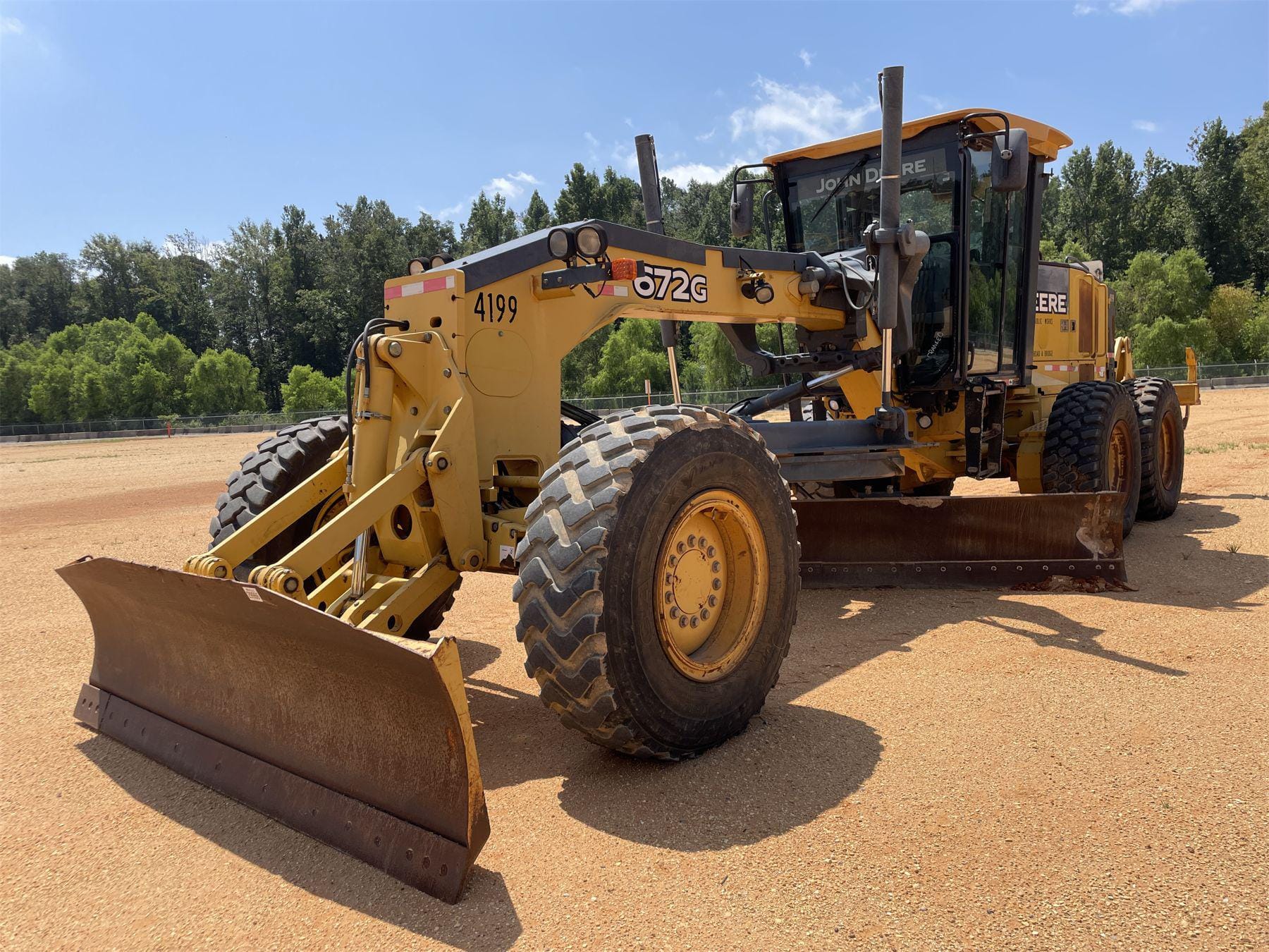 Main image John Deere 672G