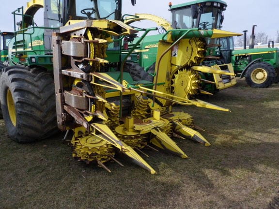 Main image John Deere 688