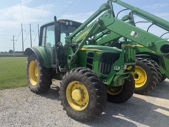 Image of John Deere 7130 Image 0