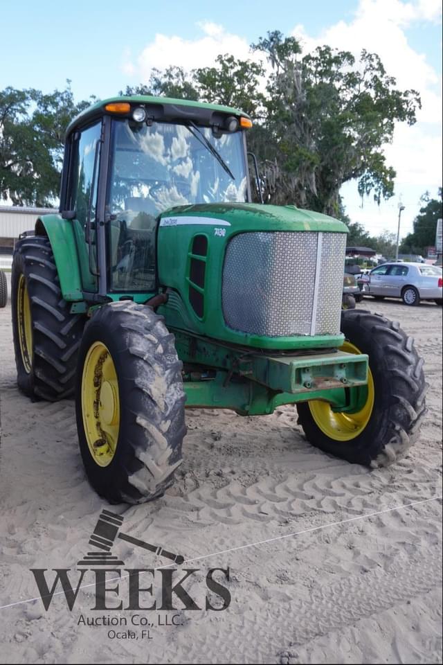 Image of John Deere 7130 equipment image 1