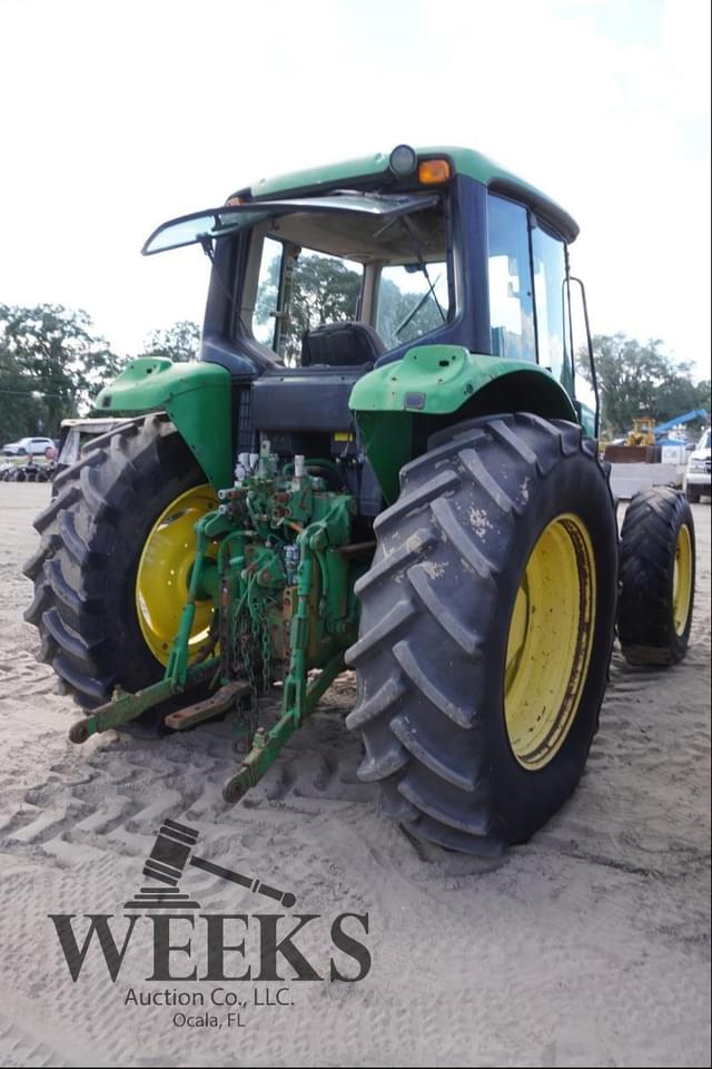 Image of John Deere 7130 equipment image 2
