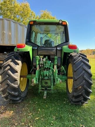 Image of John Deere 7130 equipment image 3