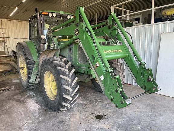 Image of John Deere 7130 equipment image 4