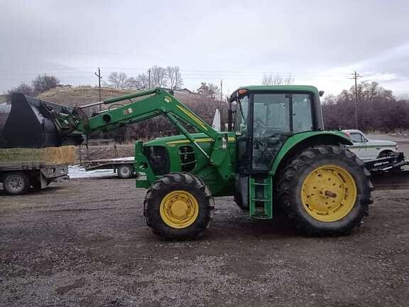 Image of John Deere 7130 equipment image 1