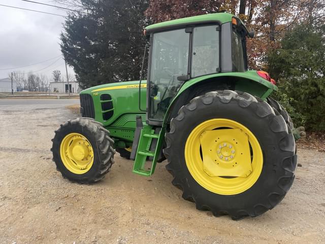 Image of John Deere 7130 equipment image 2