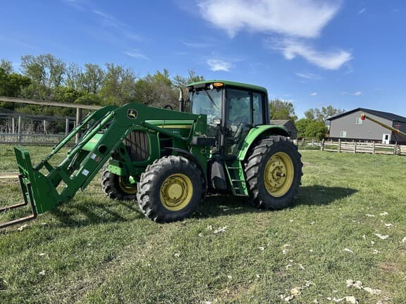 Image of John Deere 7130 equipment image 1