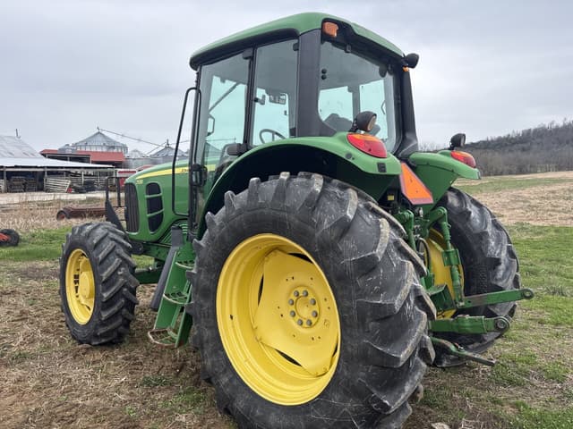 Image of John Deere 7130 equipment image 4