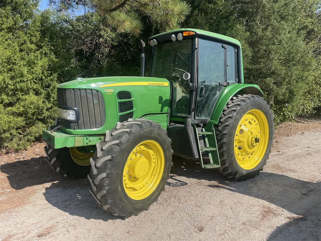 Image of John Deere 7130 Premium Primary image