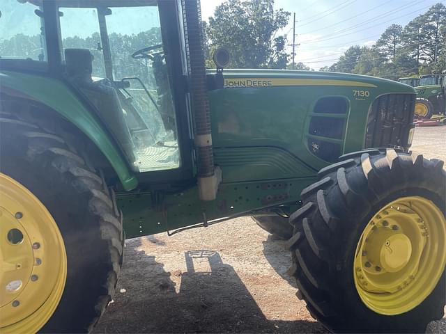 Image of John Deere 7130 Premium equipment image 4