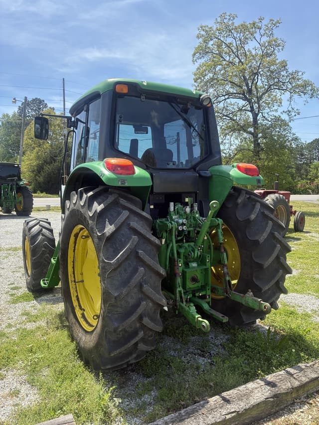 Image of John Deere 7230 equipment image 2