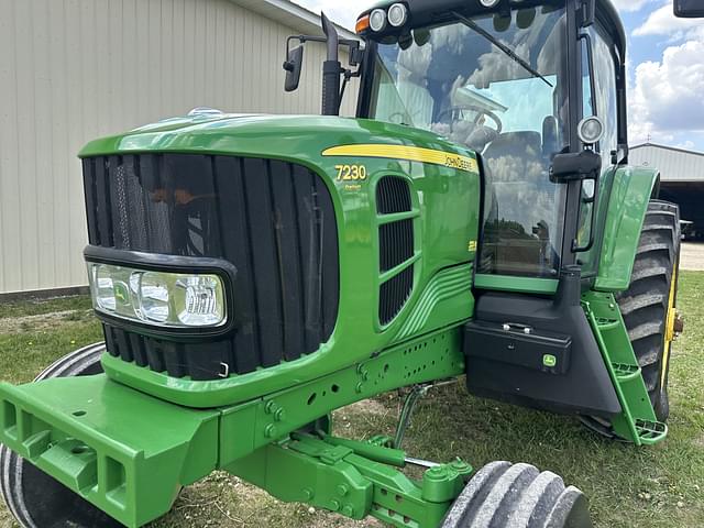Image of John Deere 7230 equipment image 2