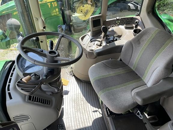 Image of John Deere 7230 Premium equipment image 3