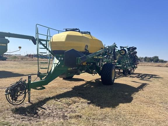 Image of John Deere 730 equipment image 1