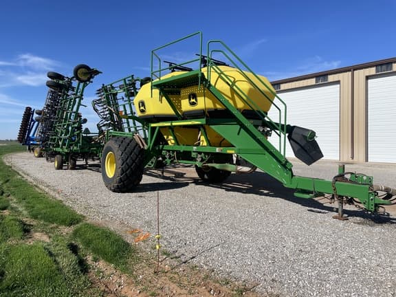 Image of John Deere 730 equipment image 2