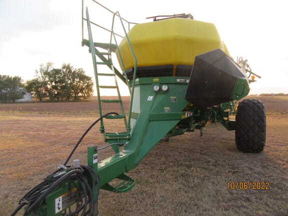 2009 John Deere 730 Equipment Image0