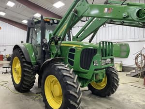 2009 John Deere 7330 Image