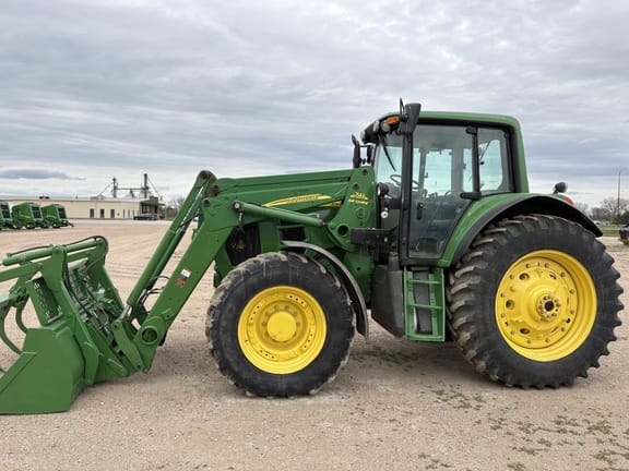2009 John Deere 7330 Equipment Image0