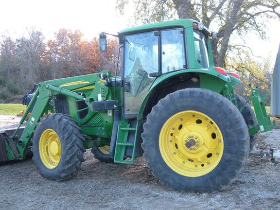Main image John Deere 7330