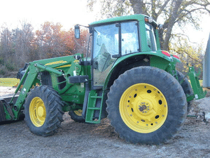 2009 John Deere 7330 Image